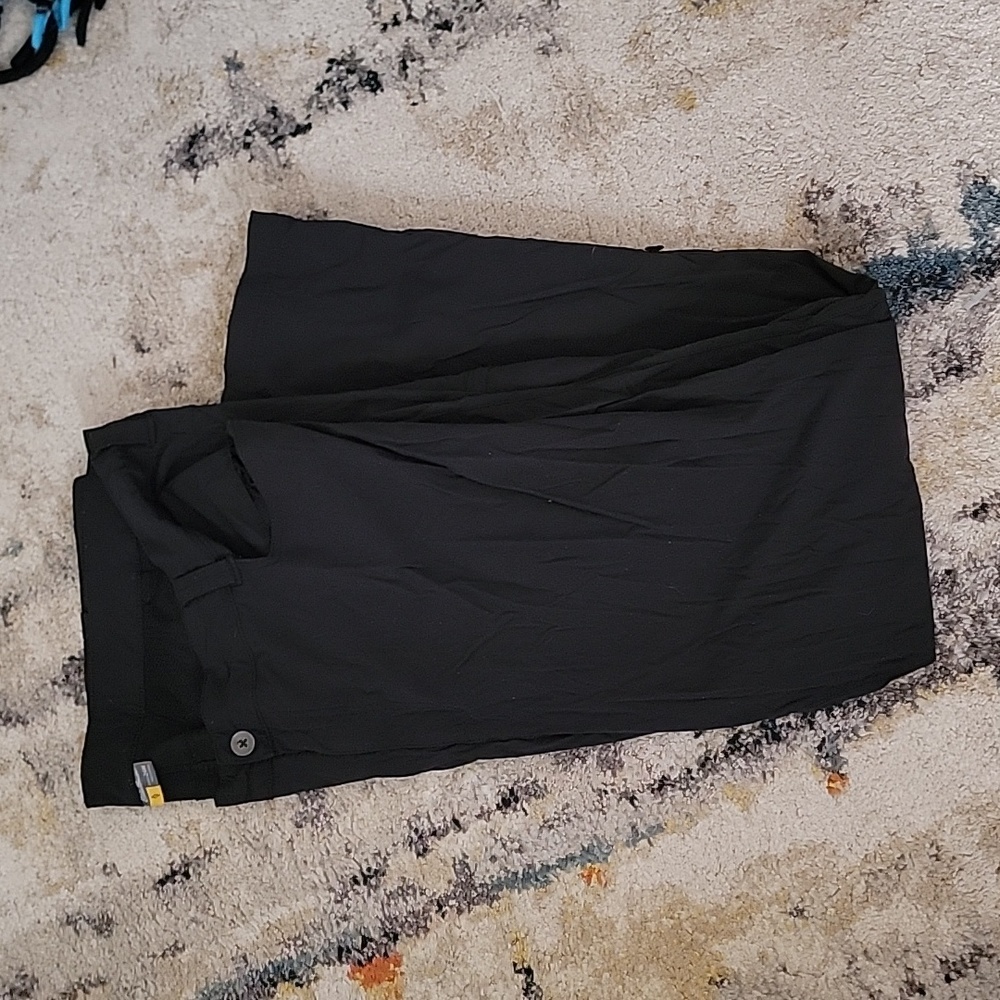 Eddie Bauer black convertible cargo pants 24W